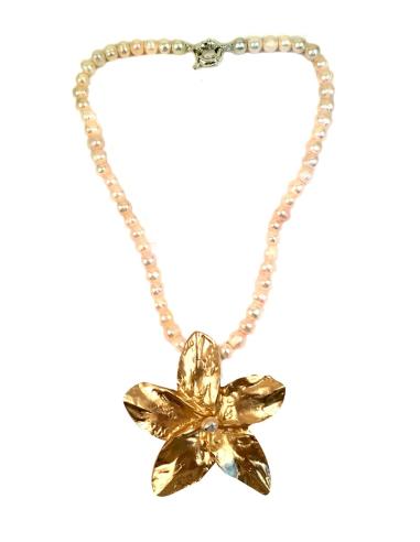 GARGANTILLA PERLAS CON FLOR
