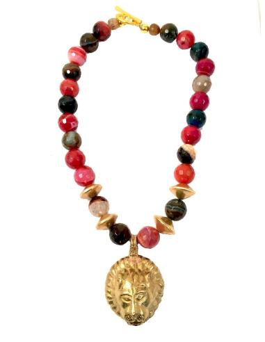COLLARES ETNICOS AFRICANOS MUY ORIGINALES CON ADORNO DE CABEZA DE LEON EN LATON