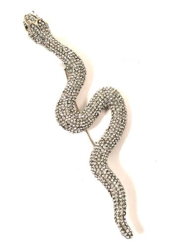 BROCHES CON ORIGINAL FORMA DE SERPIENTE EN PLATEADO Y CRISTAL, ESPECTACULAR