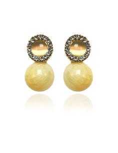 BONITOS PENDIENTES DE BISUTERIA EN TONO CREMA