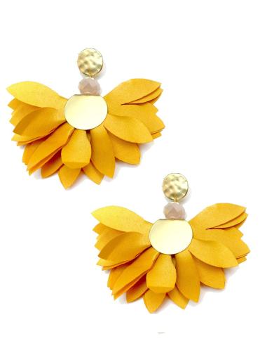 PENDIENTES LARGOS MOSTAZAS CON PRECIOSA FLOR DE TELA, QUEDAN ESPECTACULARES, PRUEBALOS CON TU VESTIDO DE FL