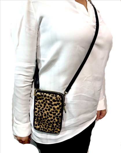 BOLSOS MOVIL DE PIEL EN CAMEL