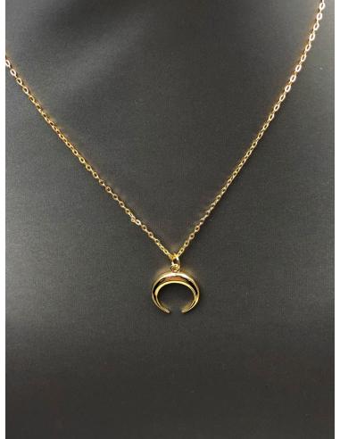 COLLAR COLMILLO DE DOBLE CUERNO MONTADO EN ACERO CON BAÑO ORO