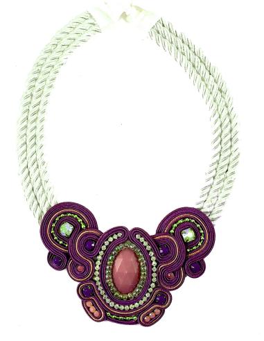 MUJER COLLARES CORTOS MORADOS HAND MADE