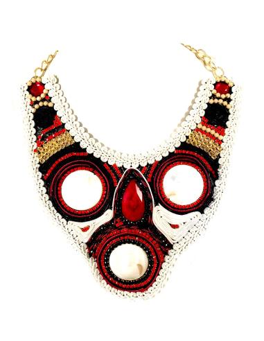 COLLARES CORTOS ROJOS, BLANCO Y NEGRO DE BABERO