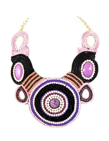 ORIGINALES COLLARES CORTOS ROSAS DE BABERO
