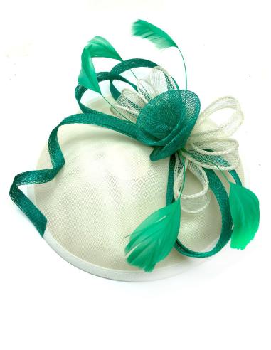 TOCADOS BODAS VERDES EN BICOLOR IDEALES PARA INVITADAS