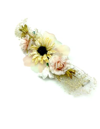 TOCADOS BODAS DE FLORES EN TONOS PASTEL