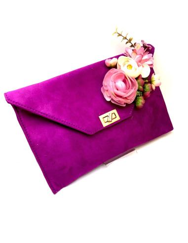 BOLSOS DE FIESTA TIPO SOBRE FUCSIA DECORADOS CON FLORES  PARA BODAS IDEAL PARA CONJUNTAR CON NUESTRAS PAMEL
