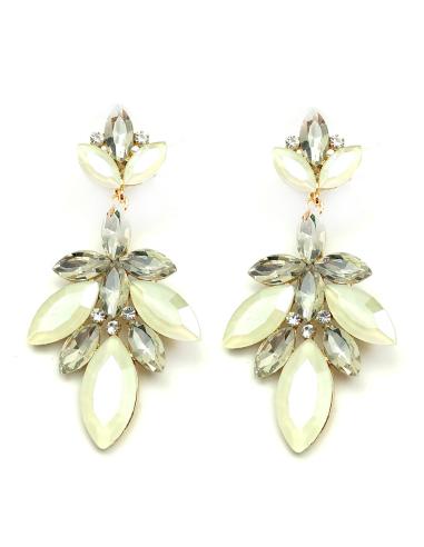 PENDIENTES DE BISUTERIA FINA BLANCOS IDEALES PARA BODAS