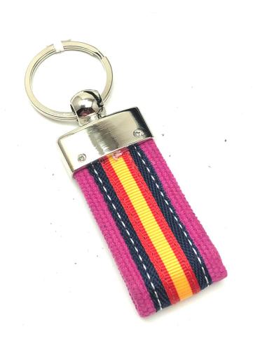 LLAVEROS ORIGINALES CON LA BANDERA DE ESPAÑA Y COLOR ROSA