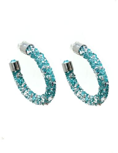 PENDIENTES DE ARO COLOR AZUL CLARITO DE CRISTALES
