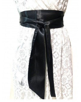 CINTURONES NEGROS IDEALES PARA TU VESTIDO