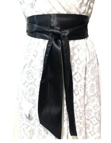 CINTURONES NEGROS IDEALES PARA TU VESTIDO