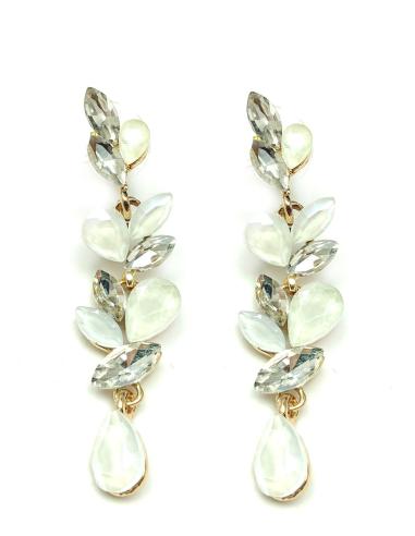 PENDIENTES LARGOS DE FIESTA BLANCOS TE QUEDARAN PRECIOSOS