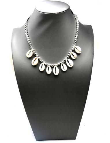 COLLARES CORTOS PLATEADOS CON CONCHAS MUY VERANIEGO