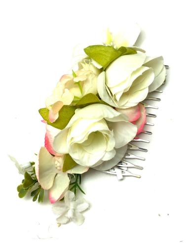 PEINTAS DE FLORES BLANCAS PARA BODAS INVITADA PERFECTA