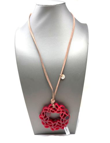 COLLARES LARGOS CON COLGANTE VISTOSO