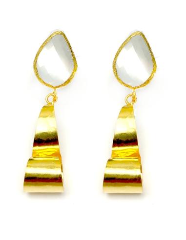 MUJER PENDIENTES DORADOS  PARA BODAS Y VESTIDOS DE FIESTA