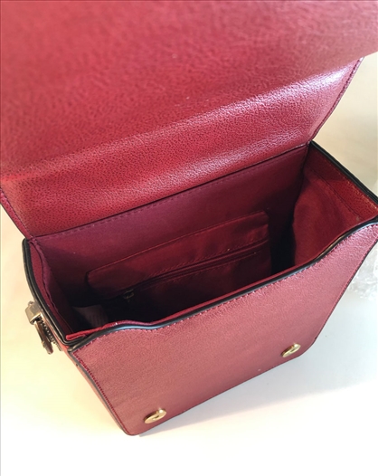 BOLSOS DE MUJER ROJOS DECORADOS CON...
