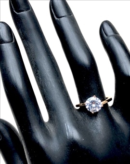 ANILLOS DORADOS PARA MUJER DE SOLITARIOS EN BISUTERIA FINA 2