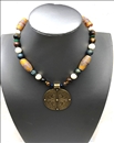 COLLARES MUJER DE LA ARTESANIA ETNICA AFRICANA CON CUENTAS PINTADAS A MANO