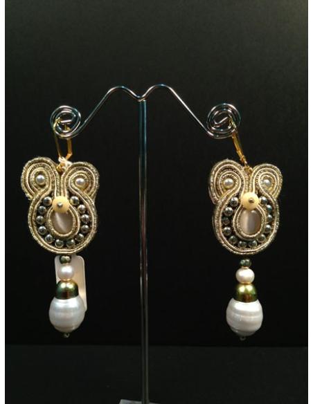 DIENTES FLAMENCA BEIGE Y ORO  JARDIN DEL DESEO
