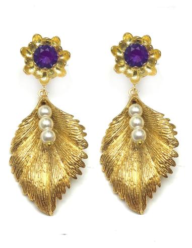 PENDIENTES LARGOS CON PERLAS ELEGANTE DISEÑO DE HOJAS DORADAS