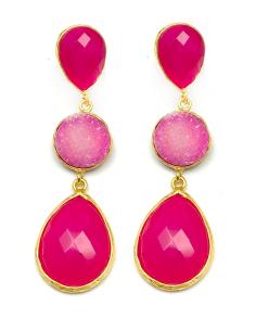 PENDIENTES LARGOS FUCSIAS MONTADOS CON VISTOSAS PIEDRAS