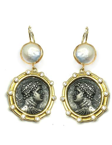 PRECIOSOS PENDIENTES LARGOS CON MONEDAS ANTIGUAS Y PERLAS BARROCAS