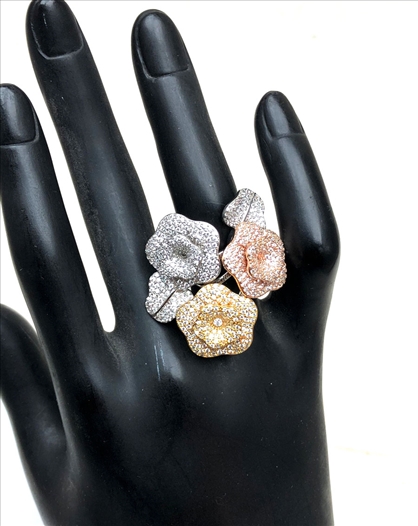 ANILLOS DE MUJER CON FLORES EN TRES...