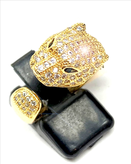 ANILLOS ELEGANTES DE PAVES COLOR ORO...