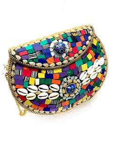 BOLSOS DE FIESTA DE MODA TIPO COFRE EN MULTICOLOR CON CONCHAS
