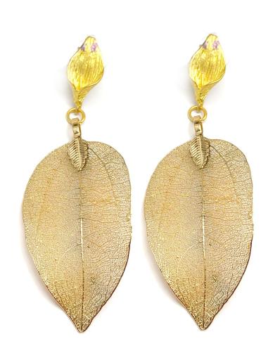 PENDIENTES DORADOS Y LARGOS CON PRECIOSAS HOJAS