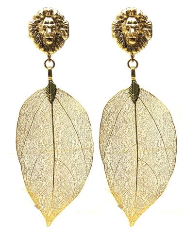PENDIENTES LARGOS DORADOS CON CABEZA FELINA Y HOJAS