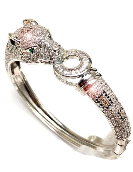 PULSERAS PLATEADAS CON FABULOSA CABEZA FELINA UN CLASICO