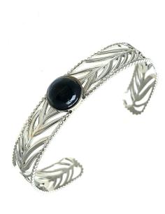 PULSERAS PLATEADAS CON LAS QUE EMBELLECER TU MUÑECA
