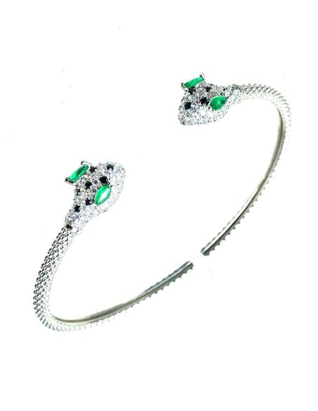 PULSERAS PLATEADAS DE SERPIENTES EXOTISMO Y ELEGANCIA DE LA MANO
