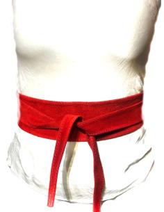 Imagen del producto CINTURONES Y FAJINES DE PIEL EN ESTE INTENSO TONO ROJO