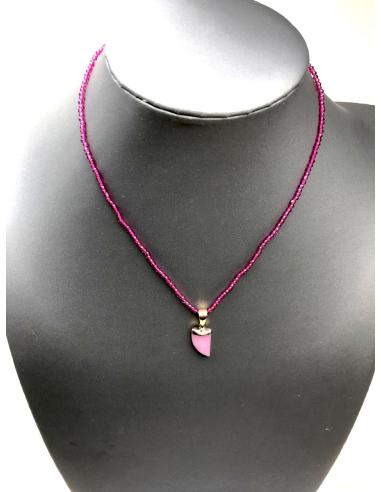COLLARES FINOS CON BONITO COLMILLO DE PIEDRA ROSA
