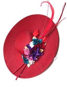 Imagen del producto BONITOS TOCADOS PARA BODAS ROJOS DE INVITADA PERFECTA