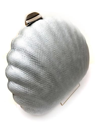 BOLSOS DE FIESTA PLATEADOS CON ORIGINAL FORMA DE CONCHA