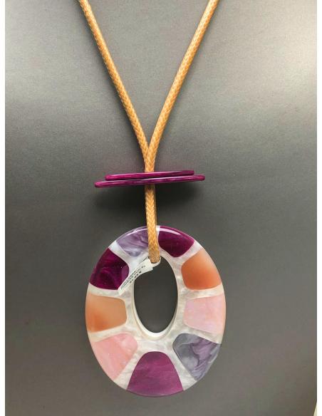 COLLARES FUCSIAS CON EL QUE APORTAR TU TOQUE ESPECIAL AL LOOK