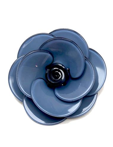 BROCHES AZUL GRISACEO CON PRECIOSA FLOR TE ENCANTARA
