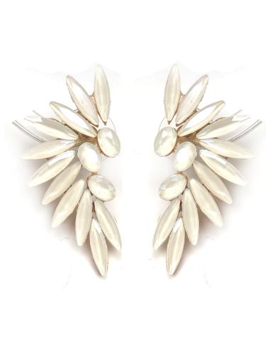 PENDIENTES BLANCOS PARA BODAS CON ACTUAL DISEÑO DE ABANICO - Imagen 1