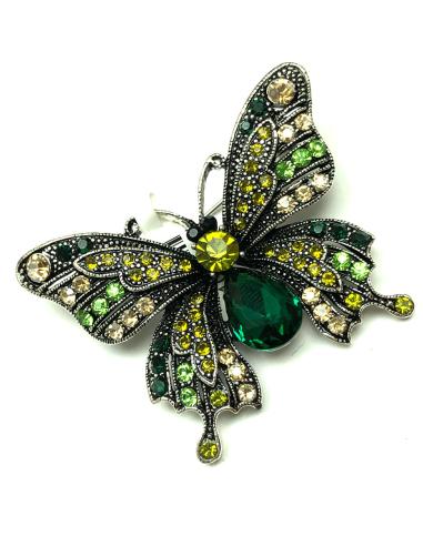 BROCHES VERDES CON PRECIOSA MARIPOSA DECORADA CON PEDRERIA