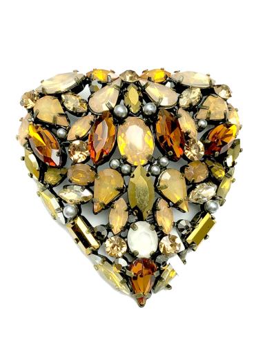 PRECIOSOS BROCHES MARRONES DE CORAZON CON PEDRERIA CRISTAL
