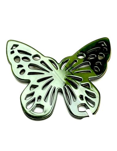 BROCHES ONLINE VERDES DE BISUTERIA CON FIGURA CALADA DE MARIPOSA