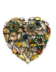 BONITOS BROCHES AMARILLOS DE ORIGINAL CORAZON DE PEDRERIA - Imagen 1