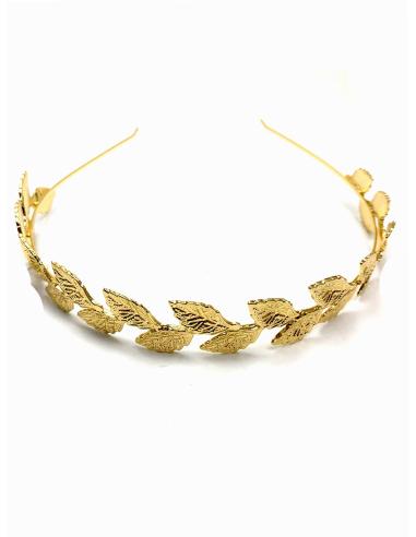 DIADEMAS DORADAS CON LAS QUE SER LA INVITADA PERFECTA - Imagen 1